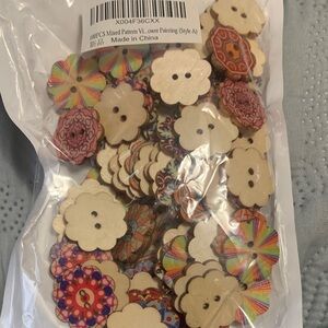 Wooden Flower Buttons - Mixed Color Pattern Pack